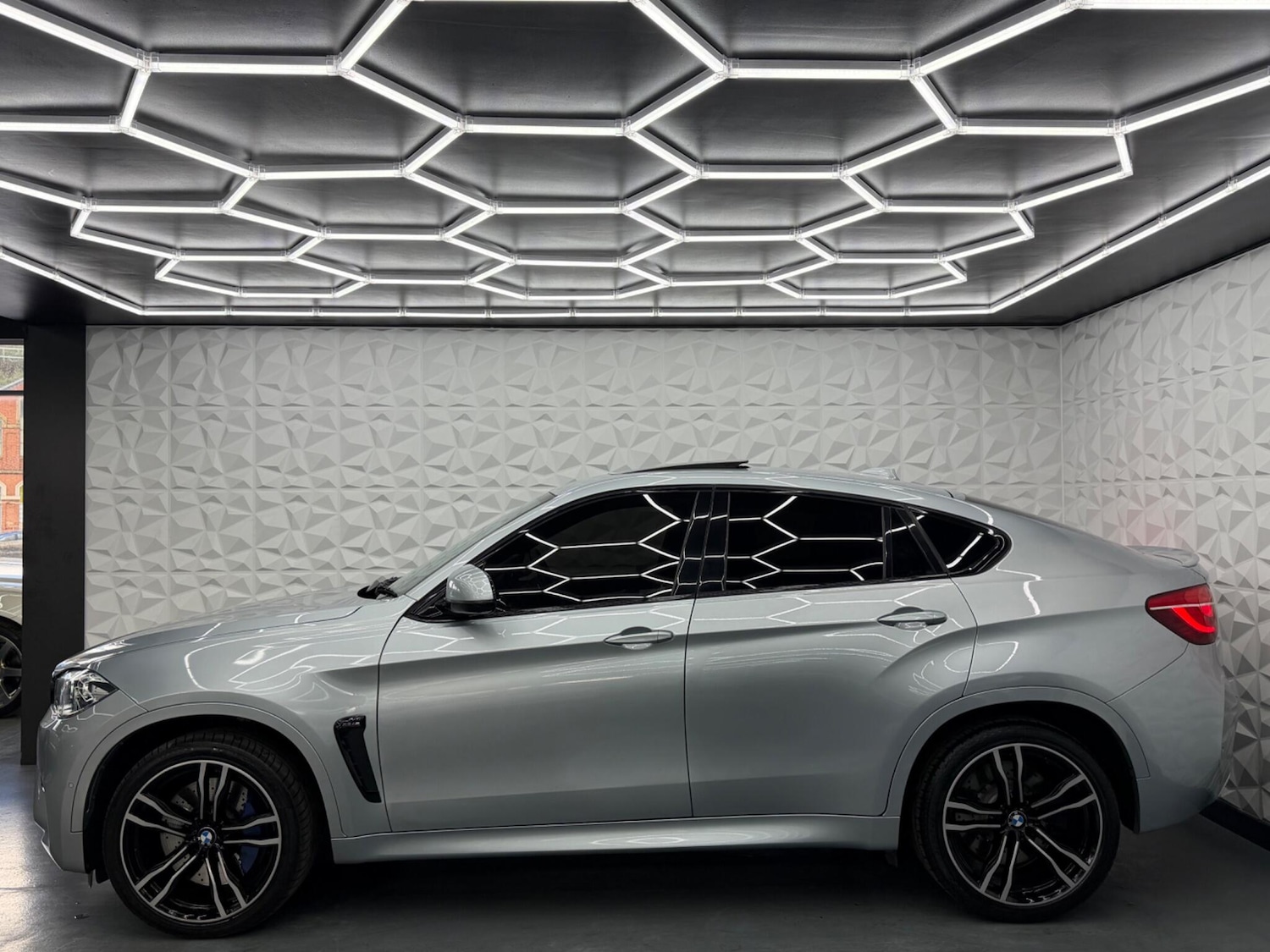 Used BMW x6 M 2017 for sale - 78018874: Photo 5