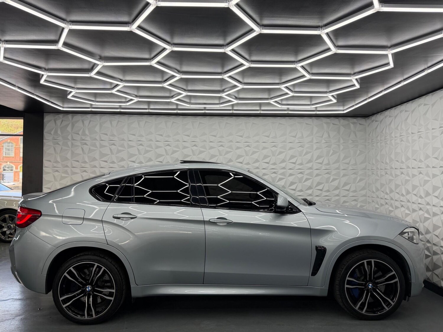 Used BMW x6 M 2017 for sale - 78018874: Photo 9