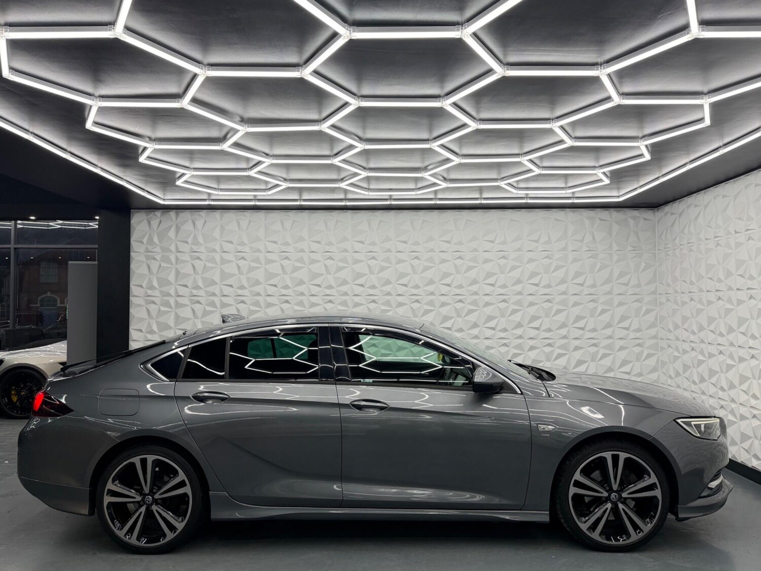 Used Vauxhall Insignia 2017 for sale - 77613814: Photo 11