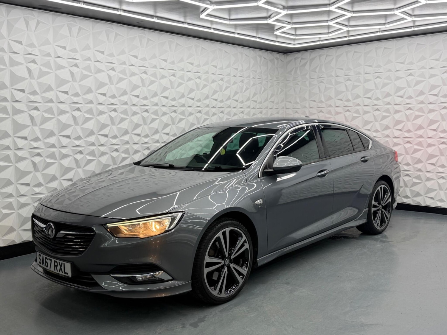 Used Vauxhall Insignia 2017 for sale - 77613814: Photo 4