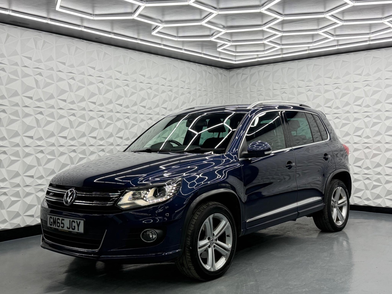 Used Volkswagen Tiguan for sale - 78135990: Photo 5