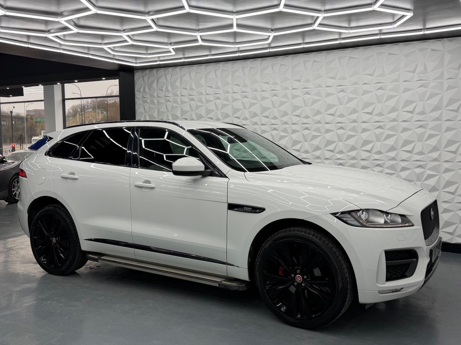 Used Jaguar F-Pace for sale - 77853732: Photo 11