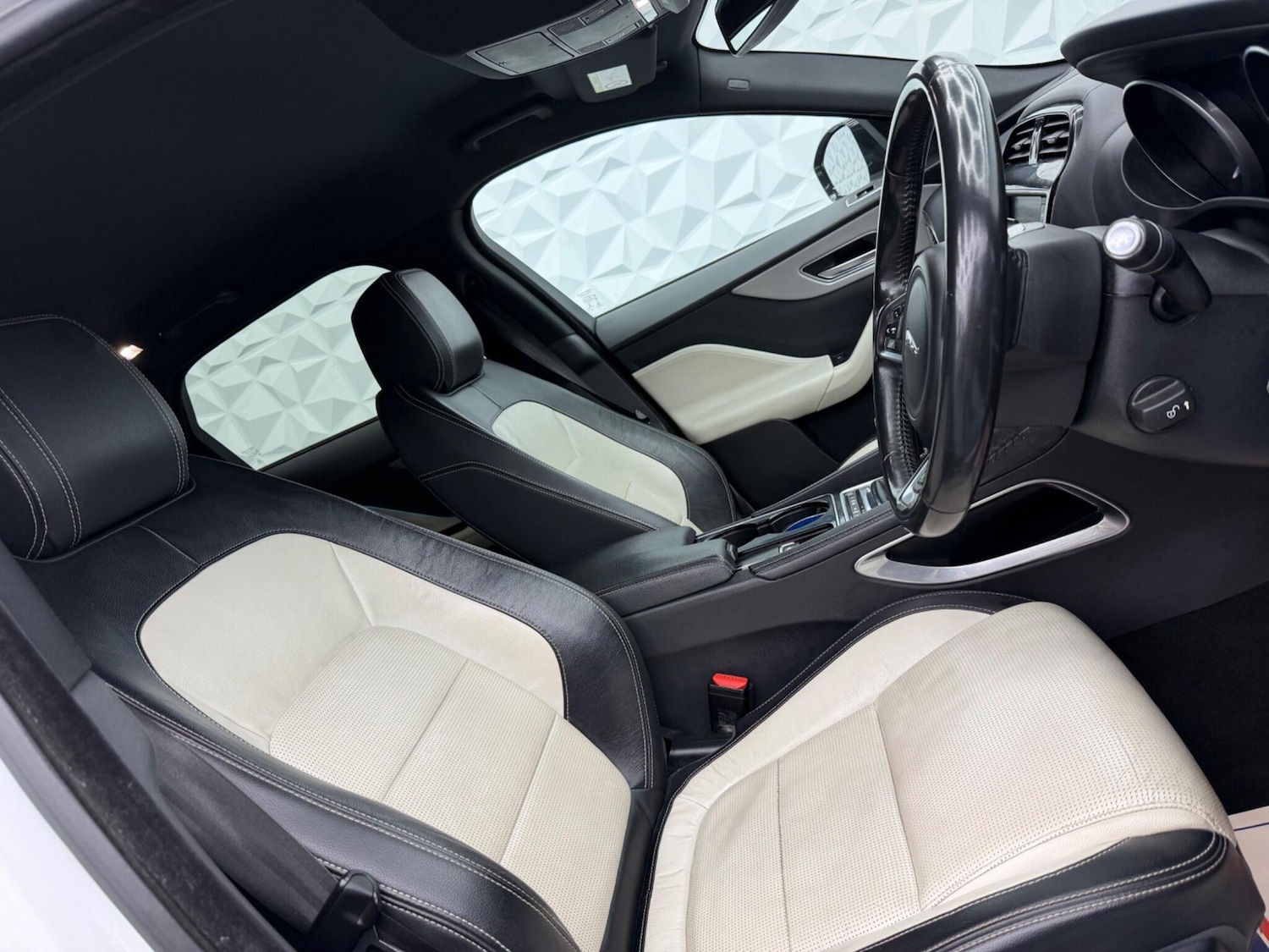 Used Jaguar F-Pace for sale - 77853732: Photo 22