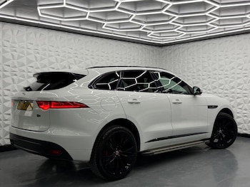 Used Jaguar F-Pace 2017 for sale - 77853732: Photo