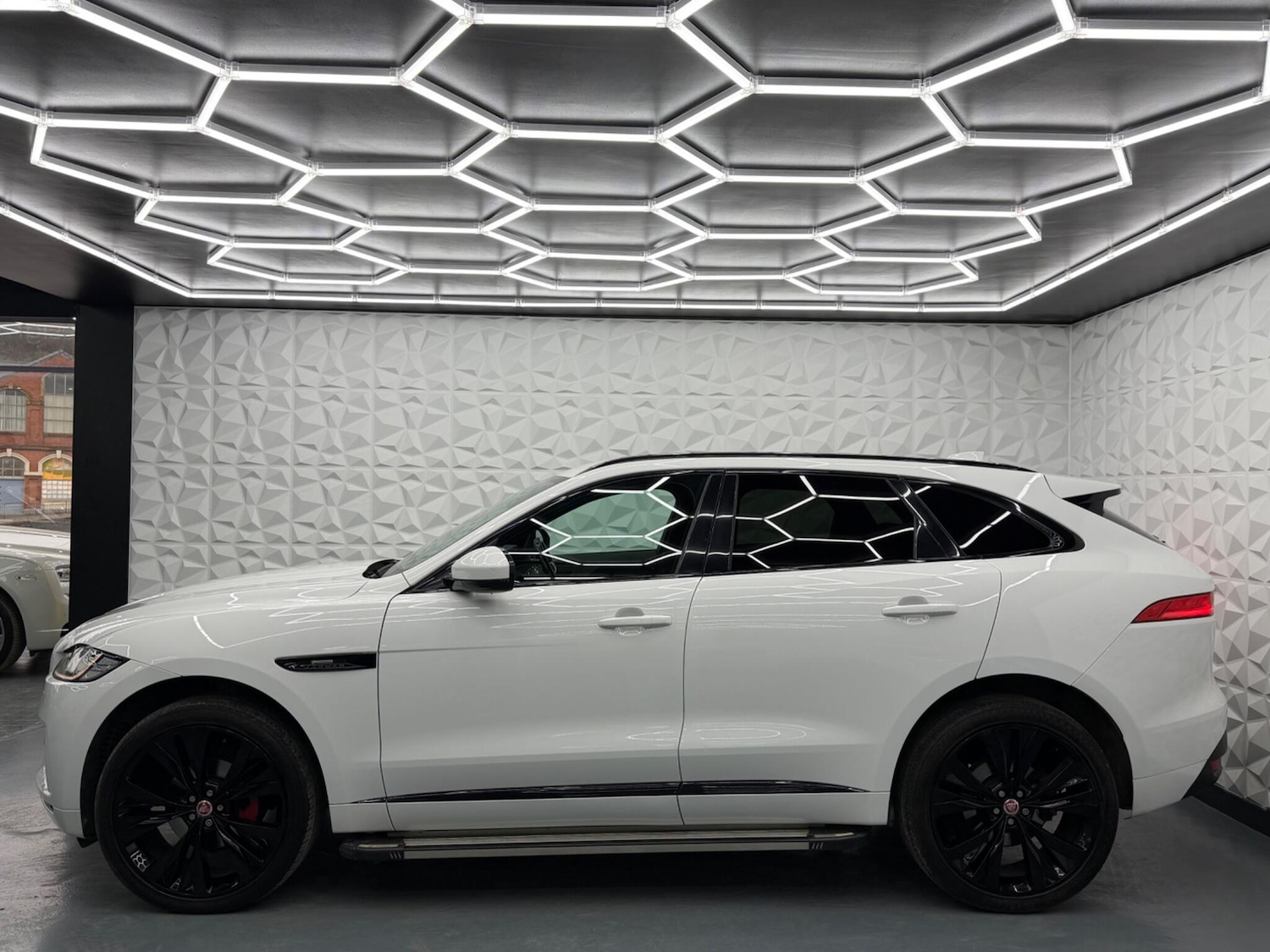 Used Jaguar F-Pace for sale - 77853732: Photo 7