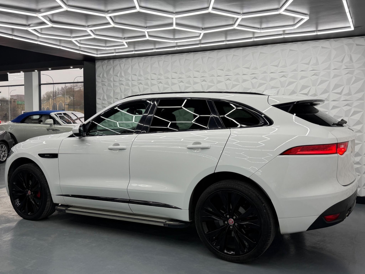 Used Jaguar F-Pace for sale - 77853732: Photo 8
