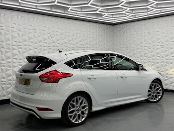Used Ford Focus 2015 for sale - 77613837: Photo