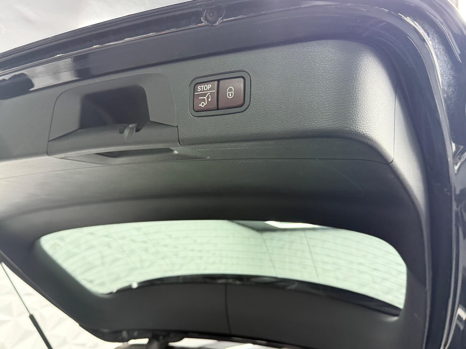 Used Mercedes-Benz GLC 2015 for sale - 77612571: Photo 15