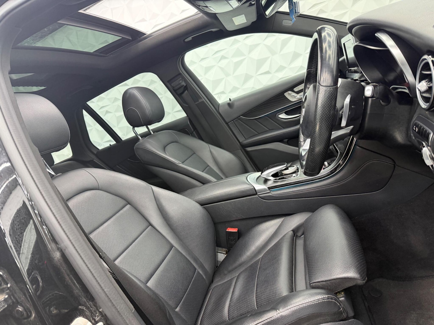 Used Mercedes-Benz GLC 2015 for sale - 77612571: Photo 21