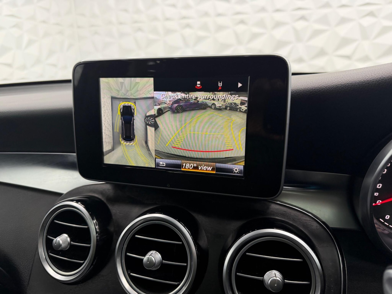 Used Mercedes-Benz GLC 2015 for sale - 77612571: Photo 28