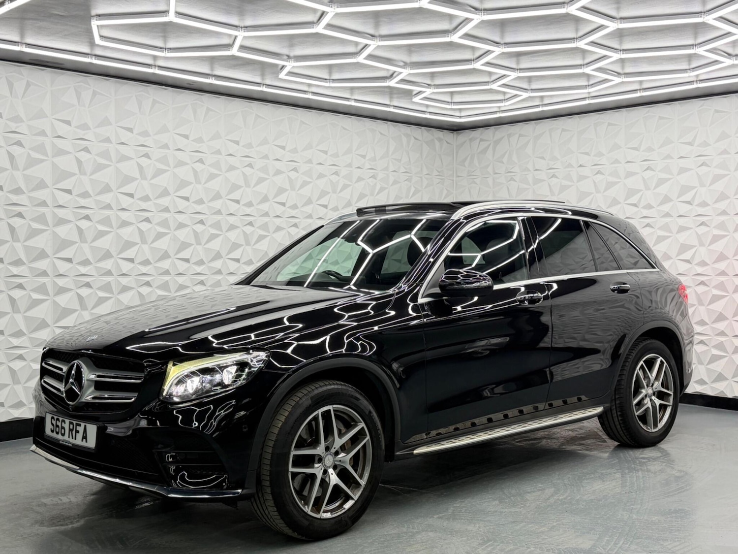 Used Mercedes-Benz GLC 2015 for sale - 77612571: Photo 5