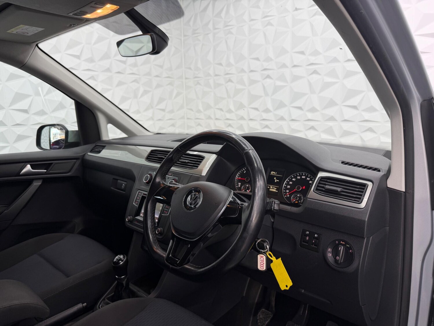 Used Volkswagen Caddy Maxi Life 2016 for sale - 77784048: Photo 18