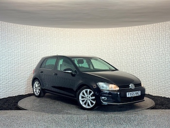 Used Volkswagen Golf 2015 for sale - 78536102: Photo