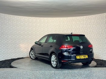 Used Volkswagen Golf 2015 for sale - 78536102: Photo