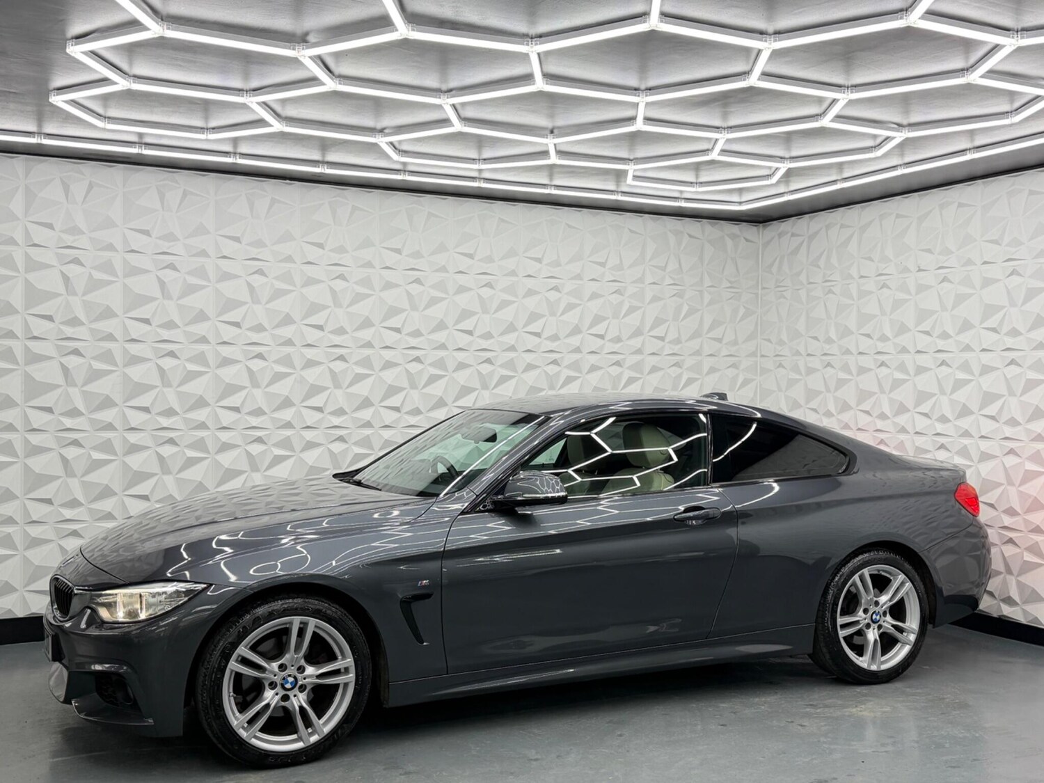 Used BMW 4 Series 2016 for sale - 77613845: Photo 6