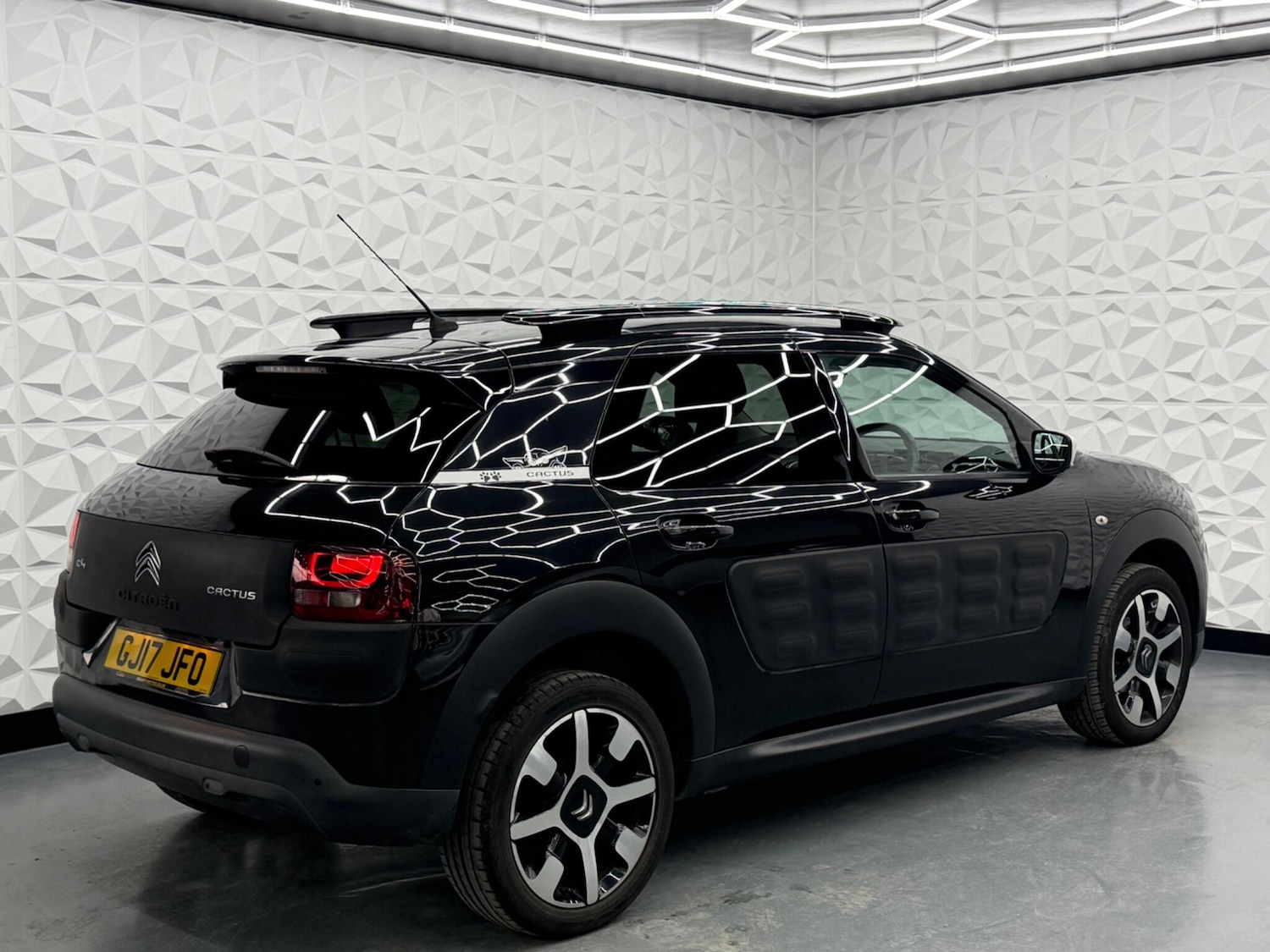 Used Citroen C4 Cactus 2017 for sale - 77613825: Photo 12