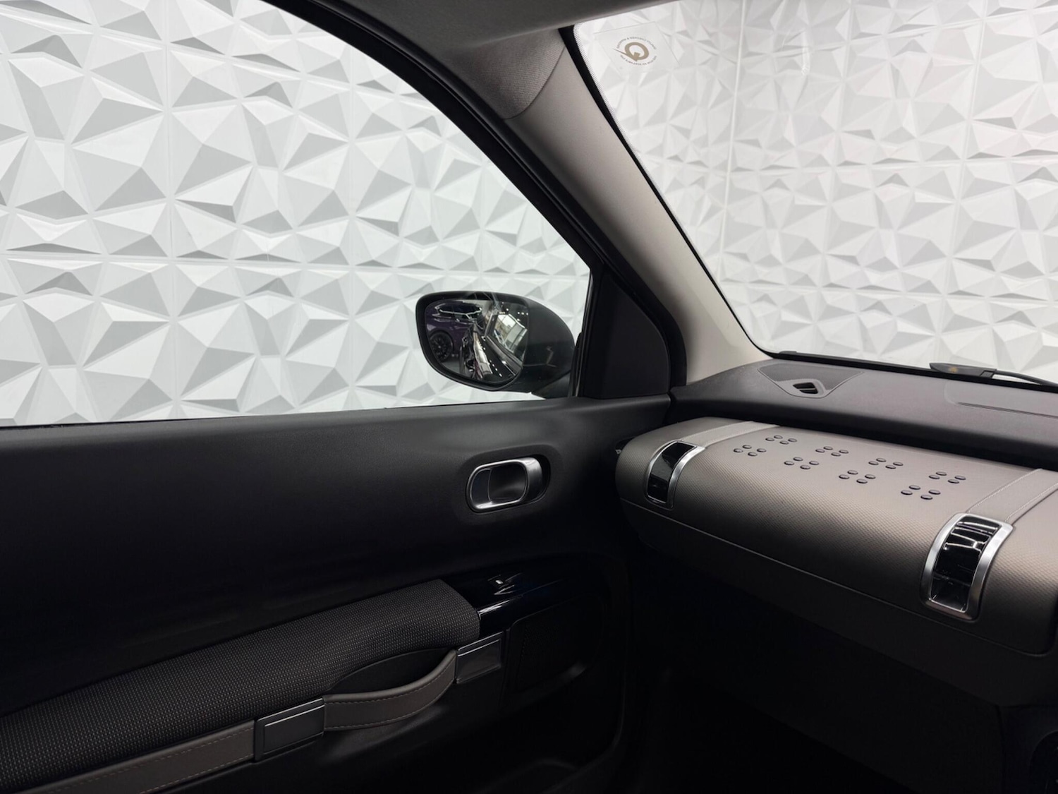 Used Citroen C4 Cactus 2017 for sale - 77613825: Photo 22