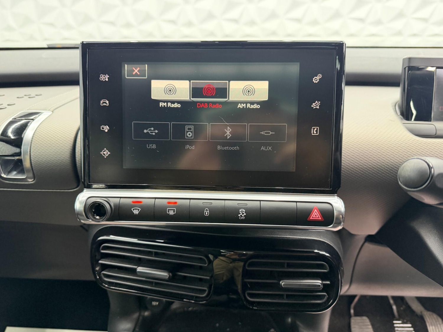 Used Citroen C4 Cactus 2017 for sale - 77613825: Photo 24