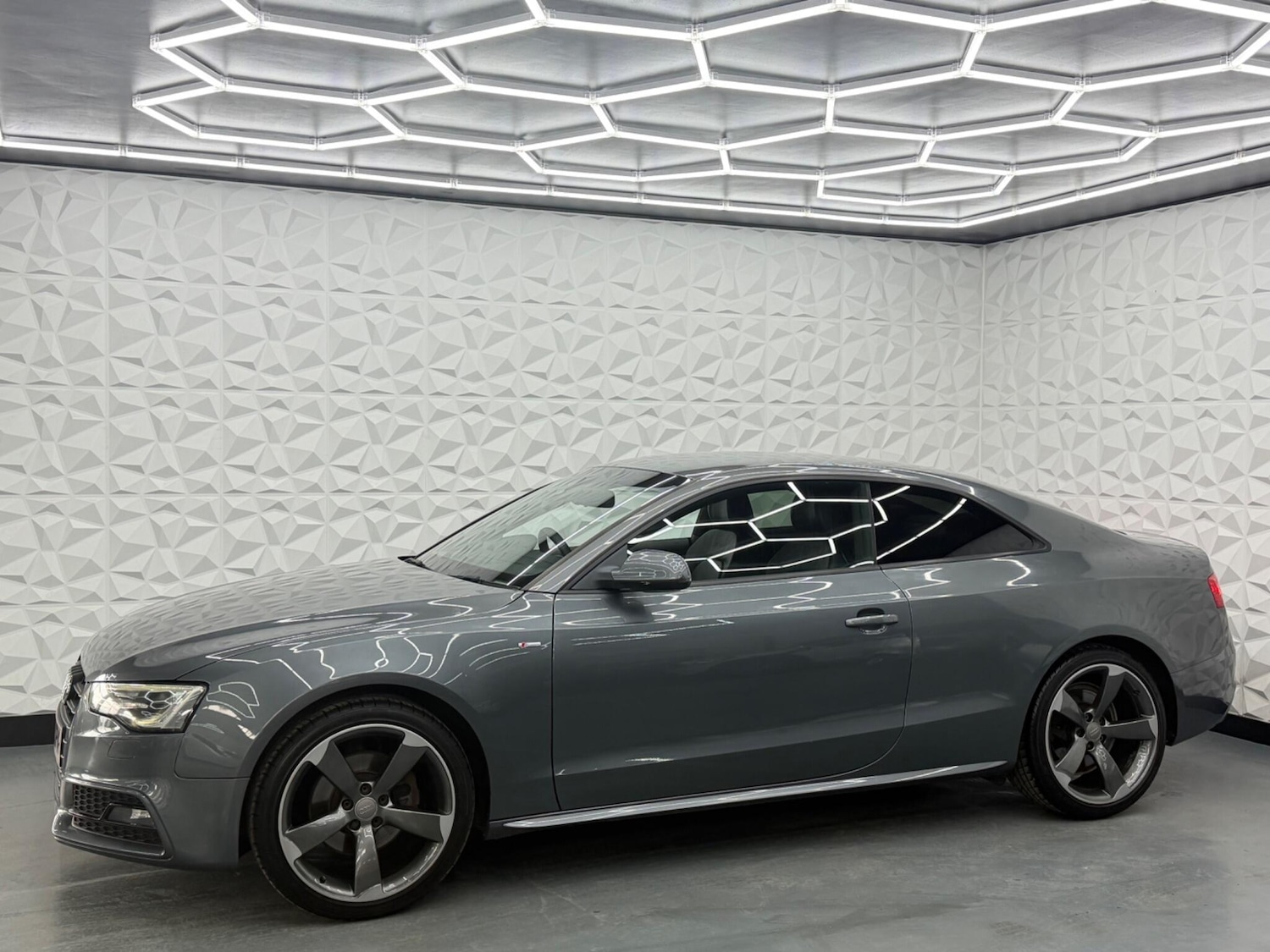 Used Audi A5 2012 for sale - 78018857: Photo 6