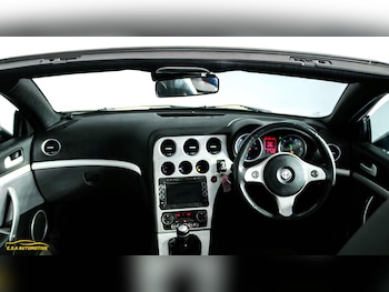 Used Alfa Romeo Spider 2007 for sale - 77898601: Photo