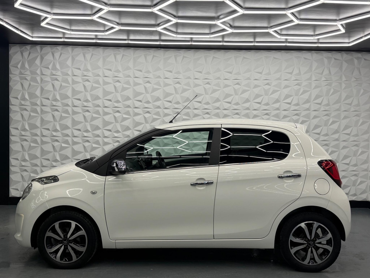 Used Citroen C1 2016 for sale - 77613816: Photo 7