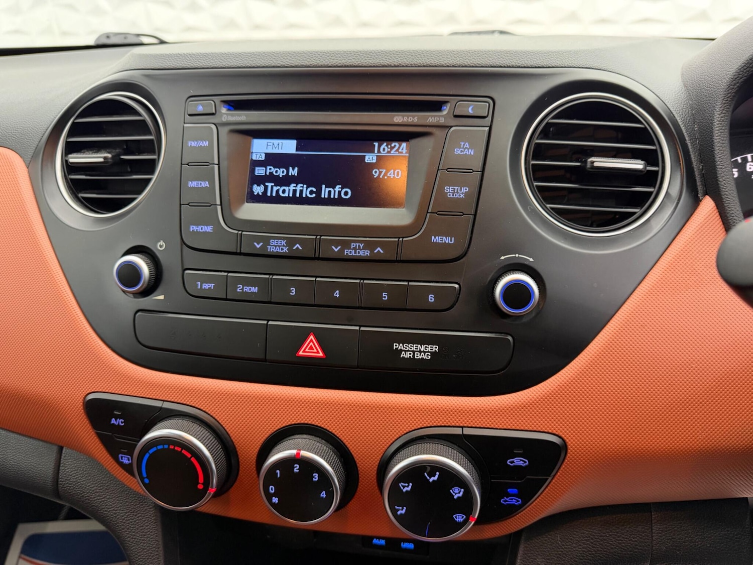 Used Hyundai i10 2014 for sale - 77613818: Photo 19