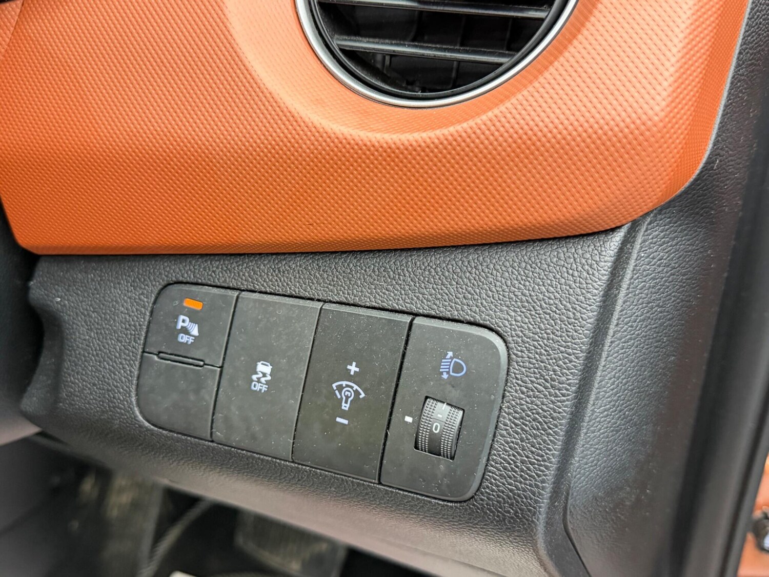 Used Hyundai i10 2014 for sale - 77613818: Photo 21