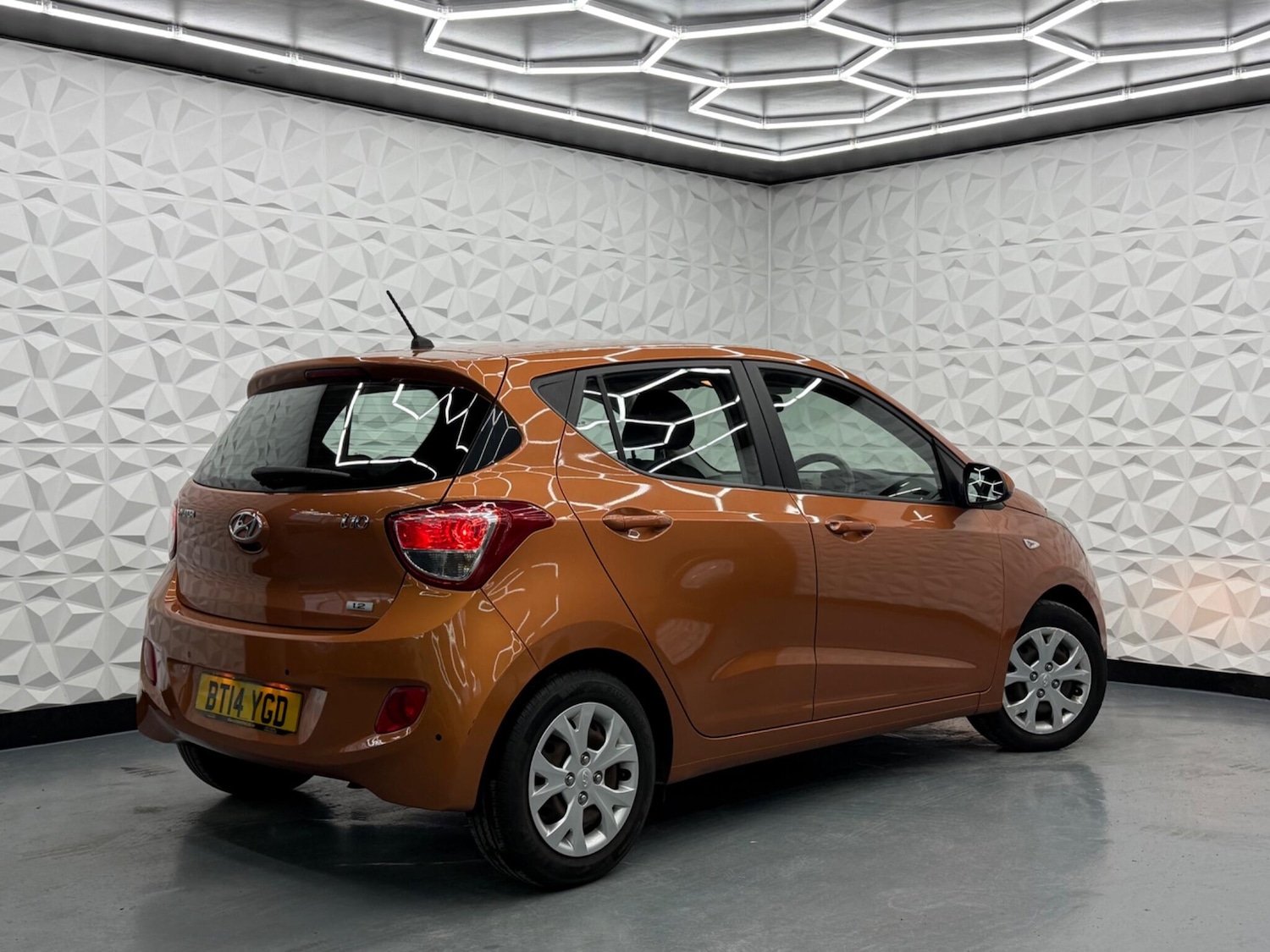 Used Hyundai i10 2014 for sale - 77613818: Photo 3