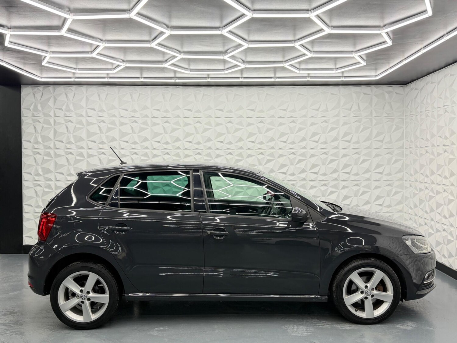 Used Volkswagen Polo 2014 for sale - 77613815: Photo 13