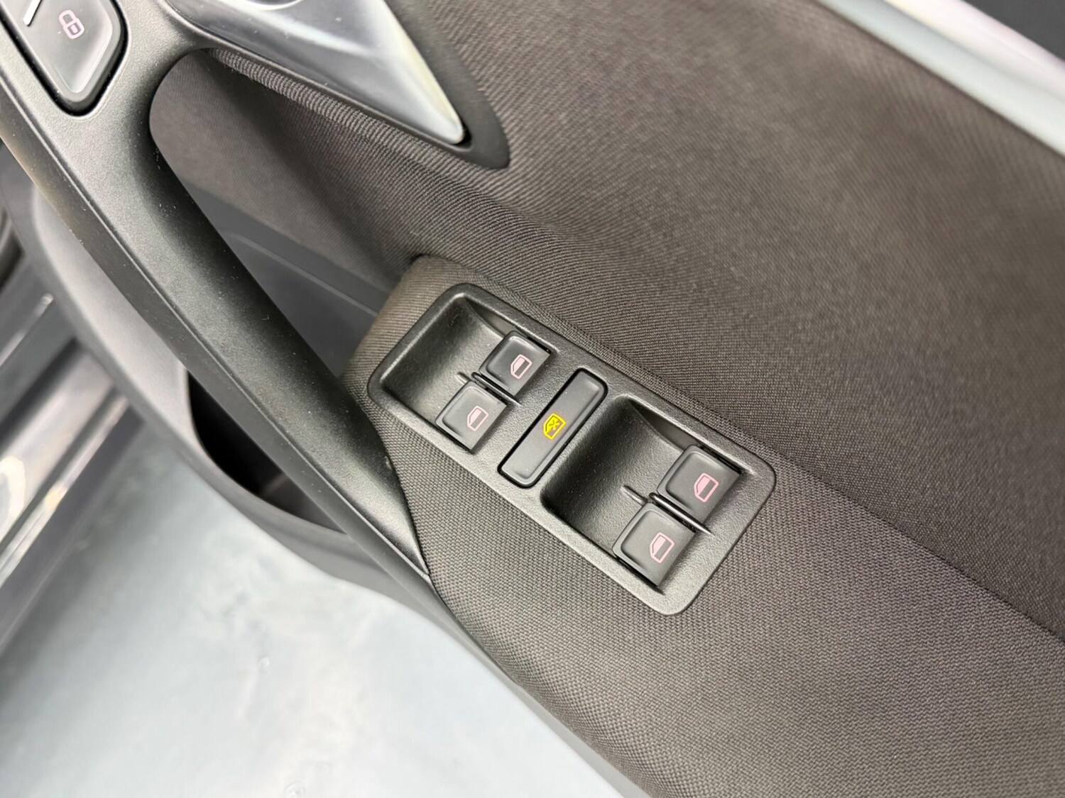 Used Volkswagen Polo 2014 for sale - 77613815: Photo 17