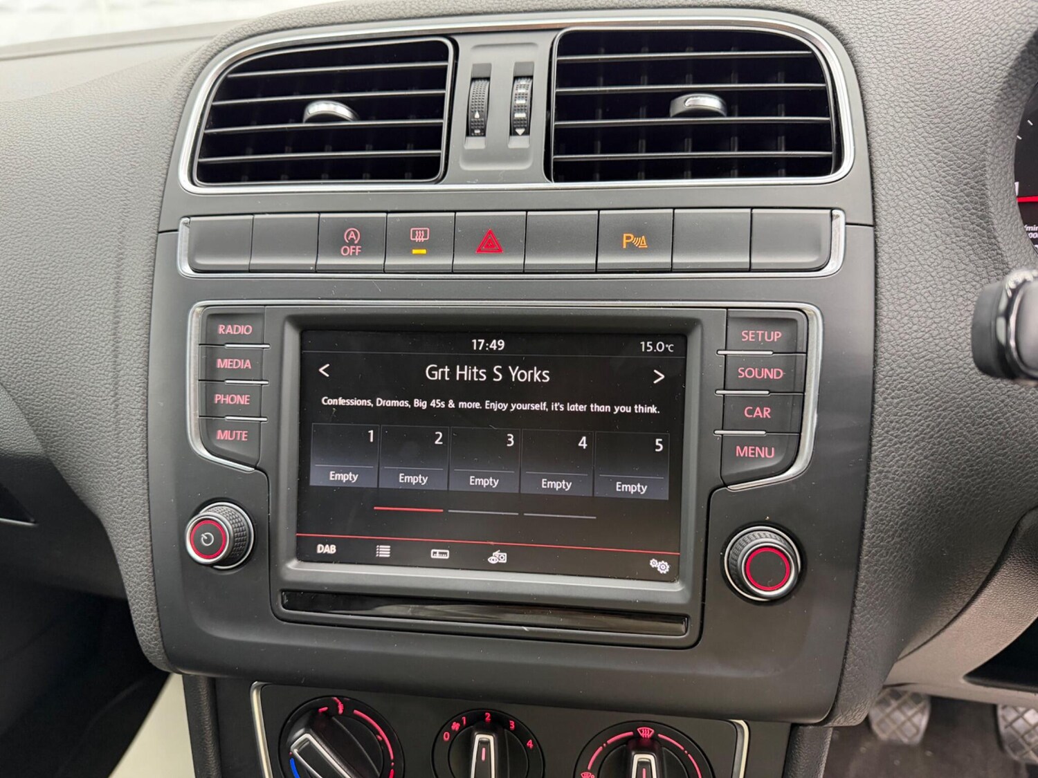 Used Volkswagen Polo 2014 for sale - 77613815: Photo 22