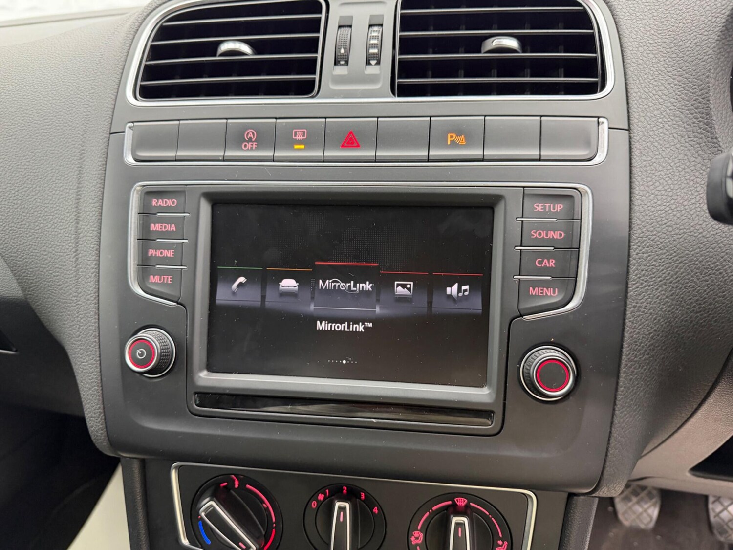 Used Volkswagen Polo 2014 for sale - 77613815: Photo 27