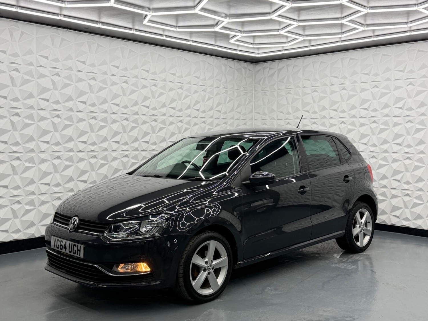 Used Volkswagen Polo 2014 for sale - 77613815: Photo 5