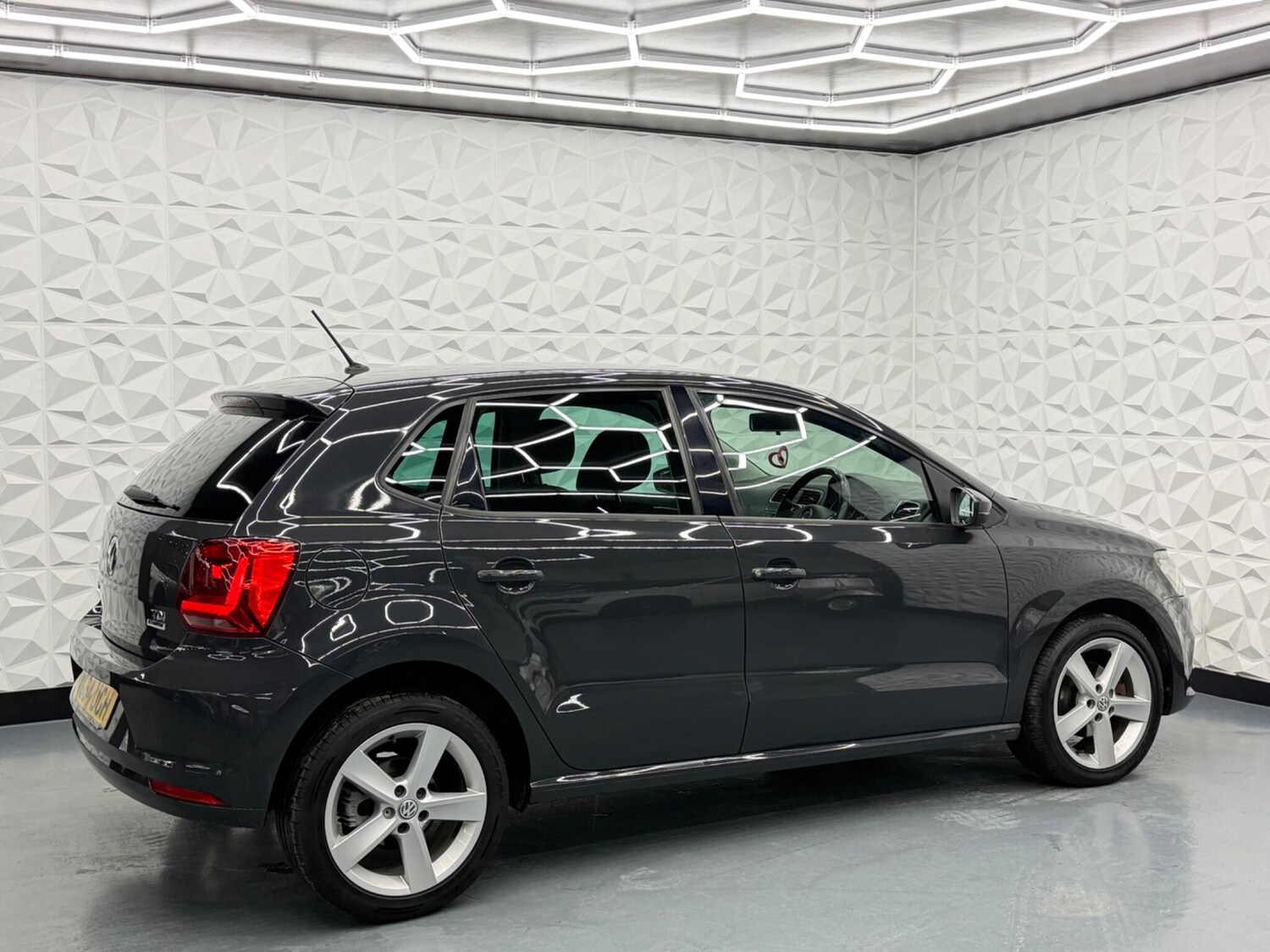 Used Volkswagen Polo 2014 for sale - 77613815: Photo 9