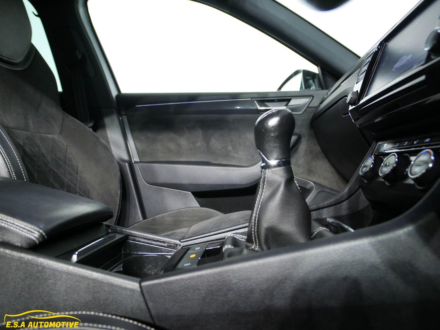 Used Skoda Superb 2016 for sale - 77613836: Photo 28