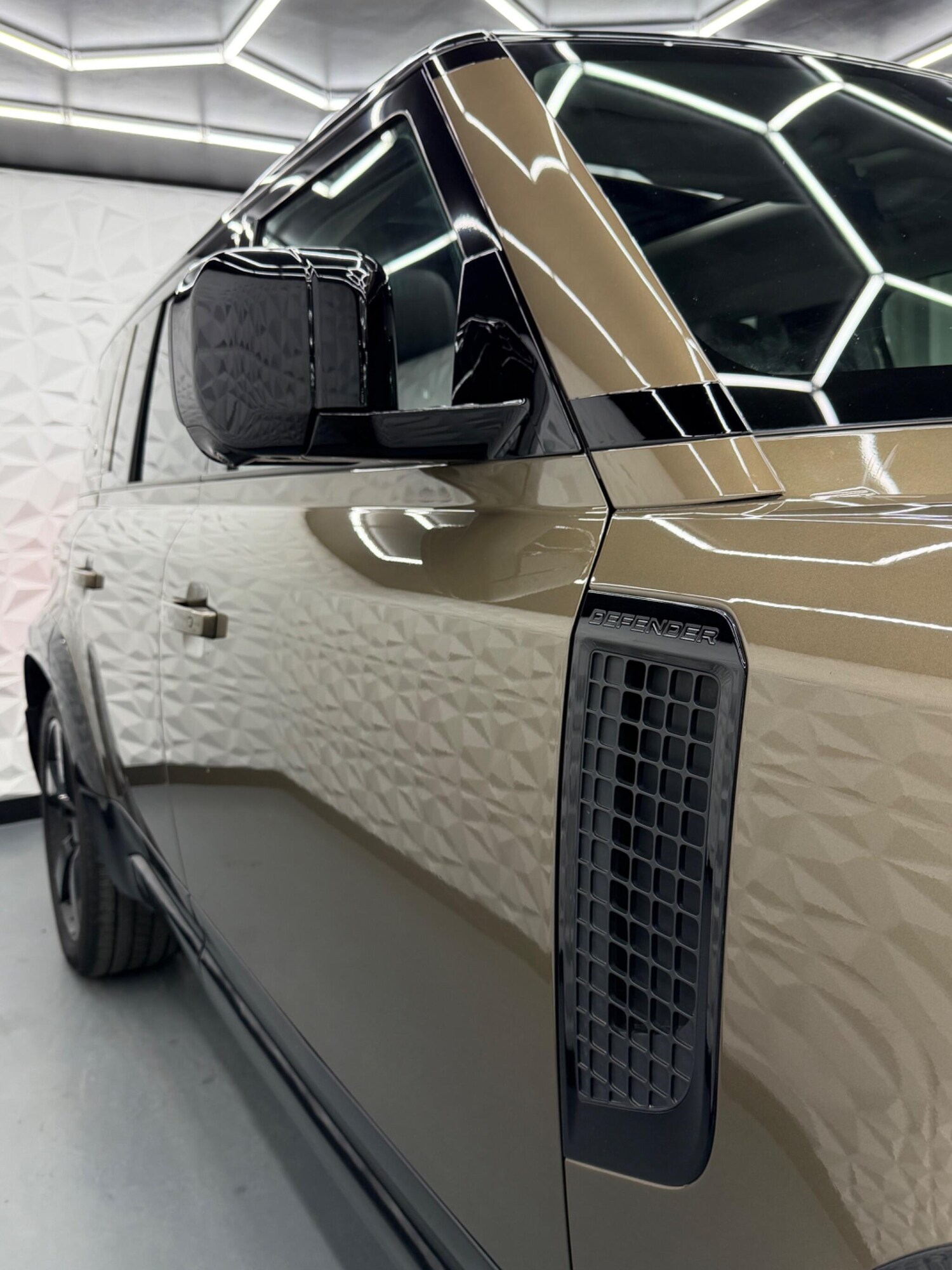 Used Land Rover Defender 2020 for sale - 77613823: Photo 10