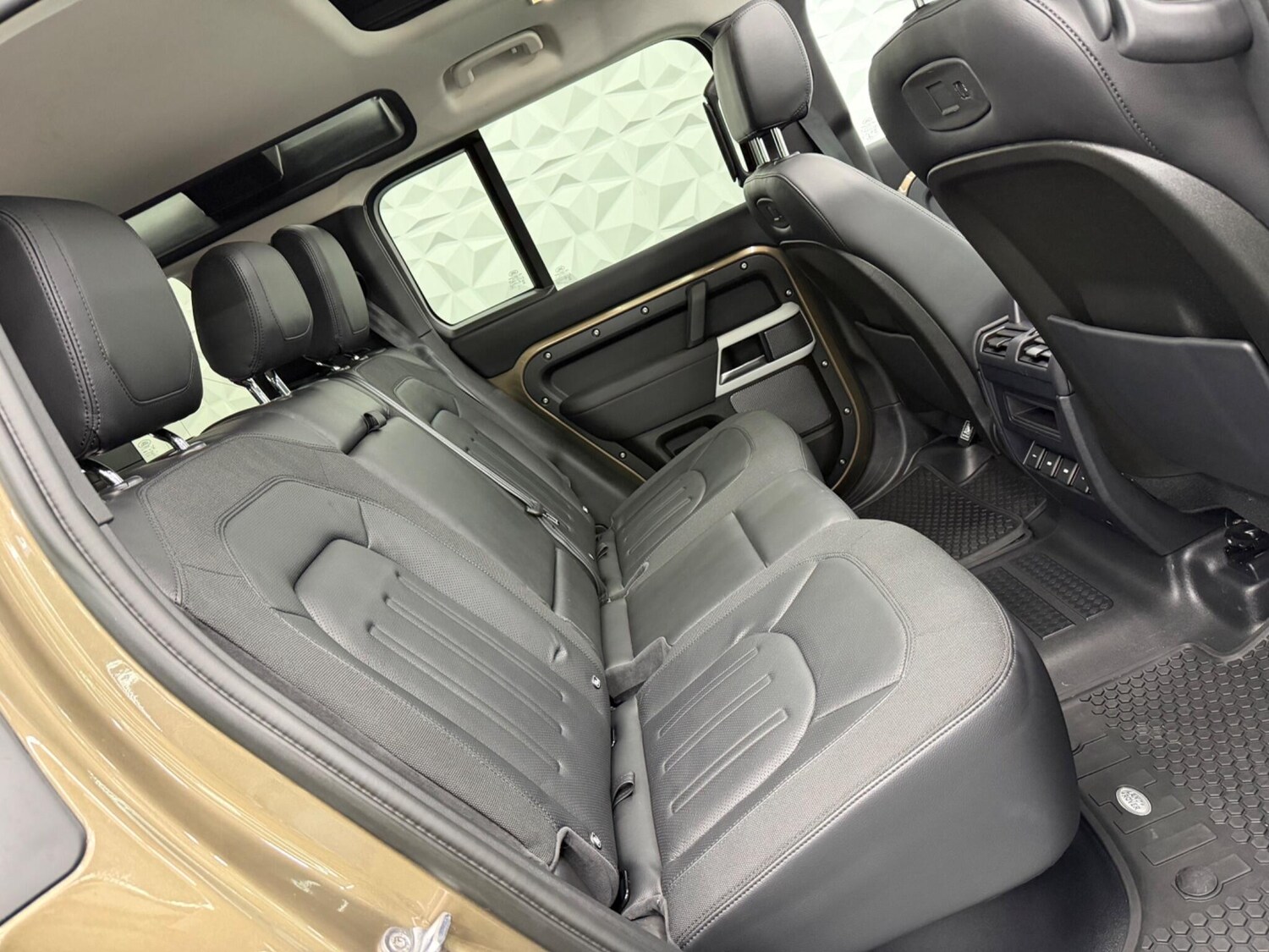 Used Land Rover Defender 2020 for sale - 77613823: Photo 23