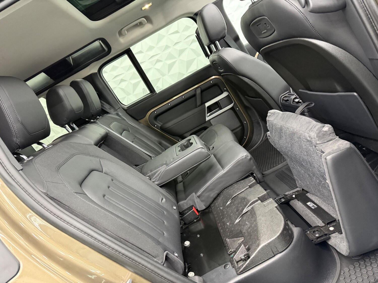 Used Land Rover Defender 2020 for sale - 77613823: Photo 24