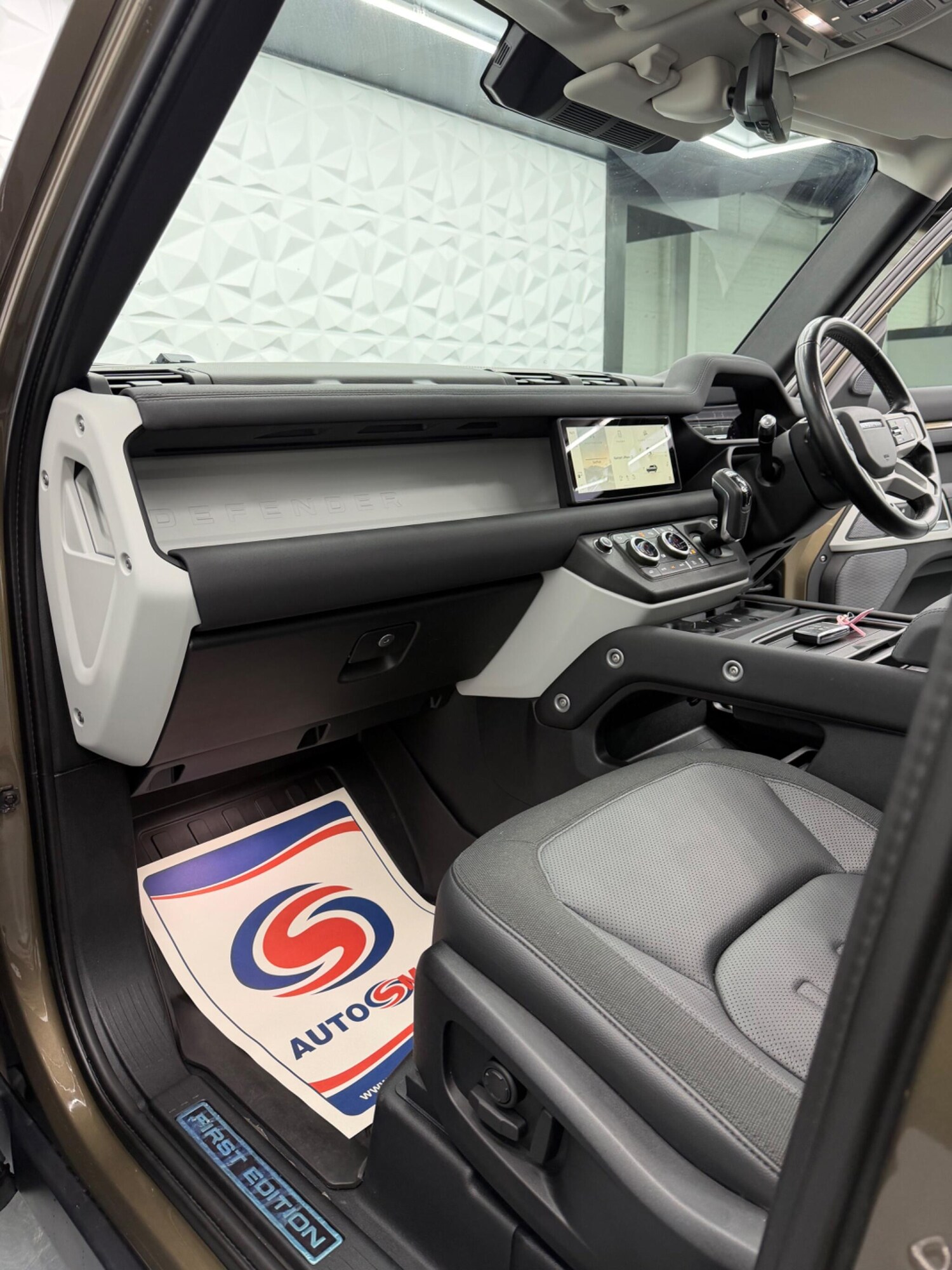 Used Land Rover Defender 2020 for sale - 77613823: Photo 27