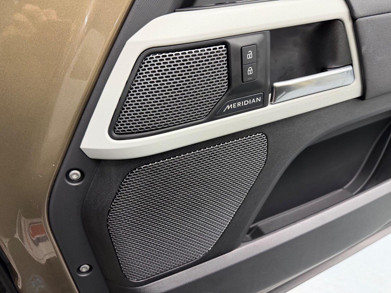 Used Land Rover Defender 2020 for sale - 77613823: Photo 33