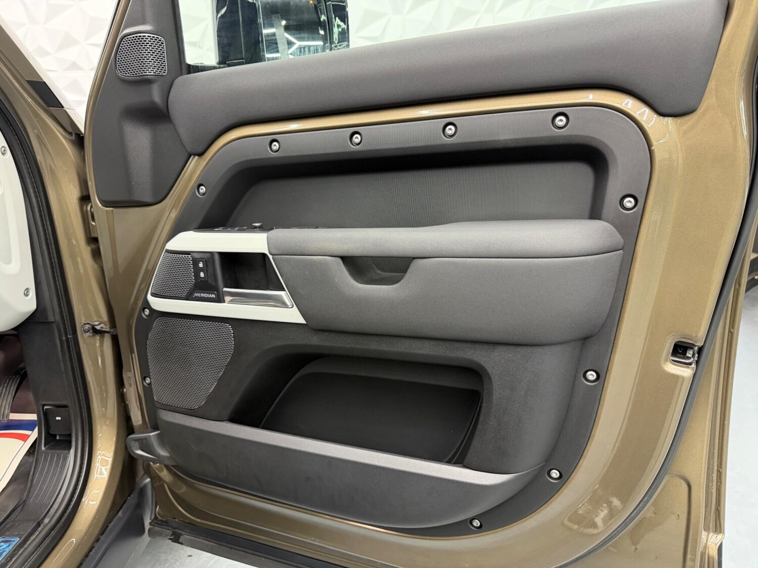 Used Land Rover Defender 2020 for sale - 77613823: Photo 34