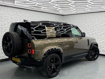 Used Land Rover Defender 2020 for sale - 77613823: Photo