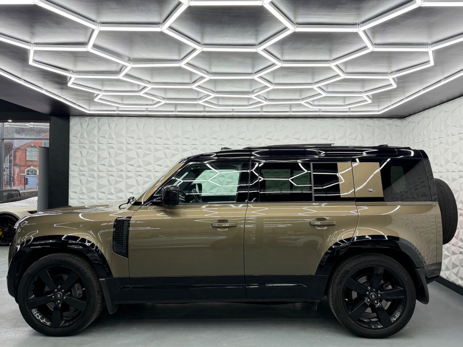 Used Land Rover Defender 2020 for sale - 77613823: Photo 7