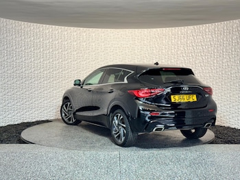 Used Infiniti Q30 2016 for sale - 78822636: Photo