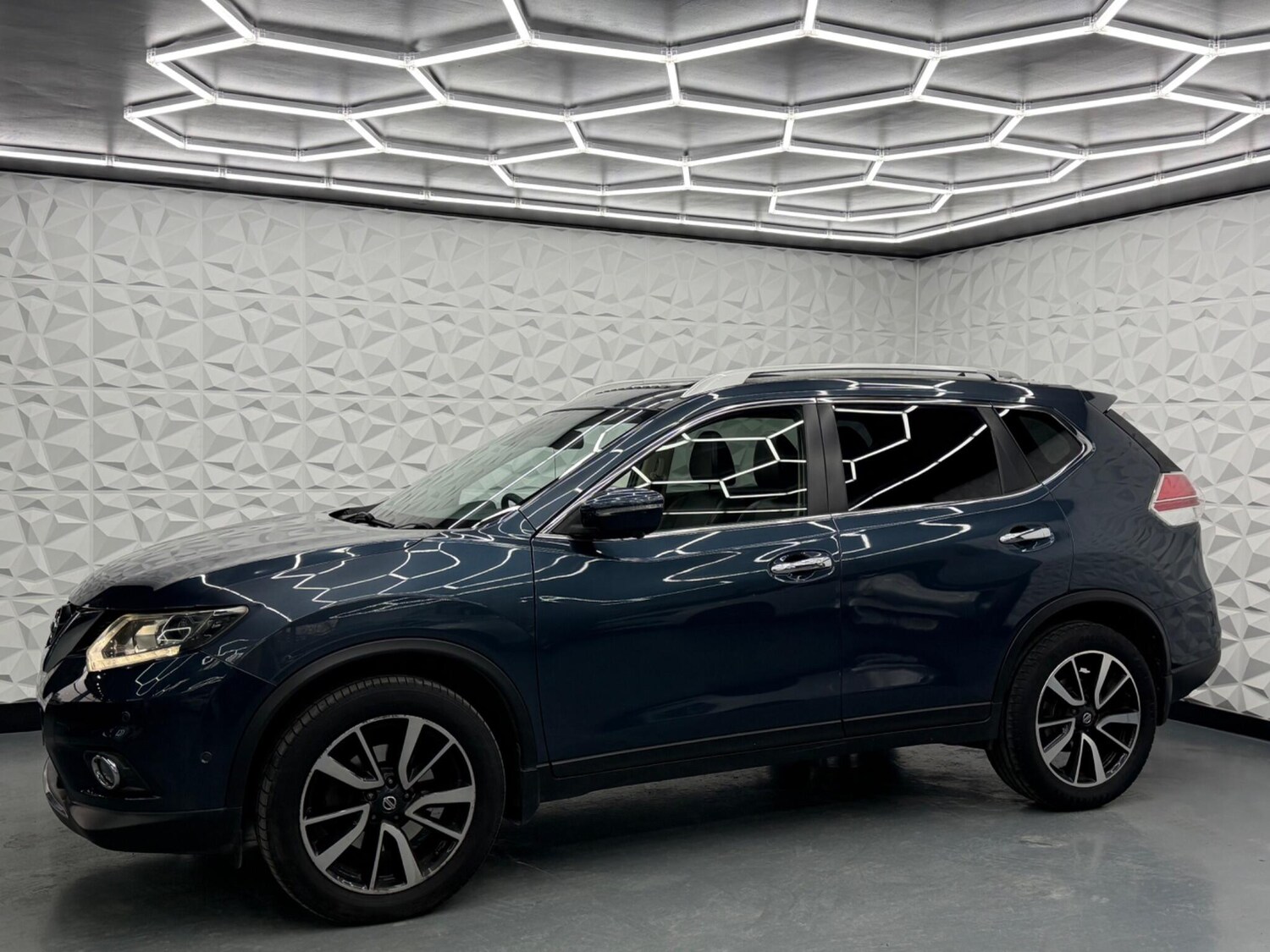 Used Nissan X-Trail 2017 for sale - 77613832: Photo 8