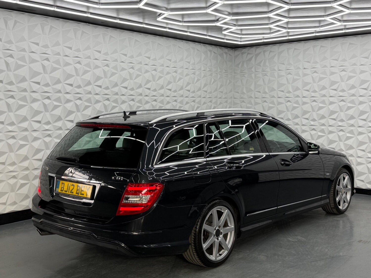 Used Mercedes-Benz C Class for sale - 77722703: Photo 11