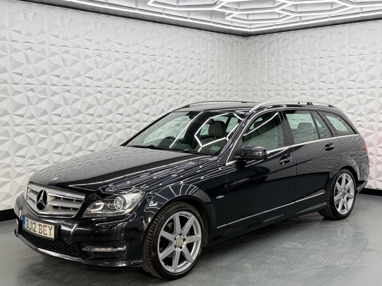 Used Mercedes-Benz C Class for sale - 77722703: Photo 5