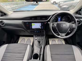 Used Toyota Auris 2018 for sale - 74830491: Photo