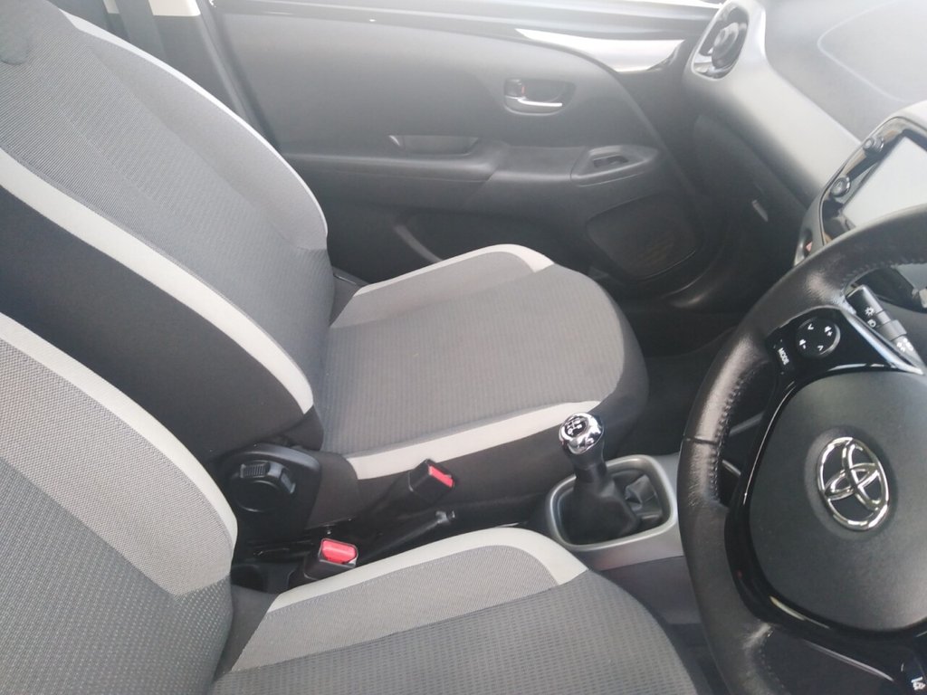 Used Toyota AYGO 2021 for sale - 76500973: Photo 12