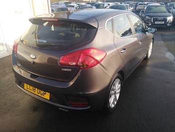 Used Kia Ceed 2018 for sale - 77332968: Photo